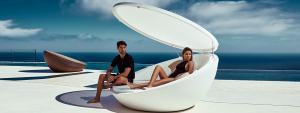 Garden Life Outdoor Living - Vondom - ULM kerek kerti napozó háttámlával, naptetővel
